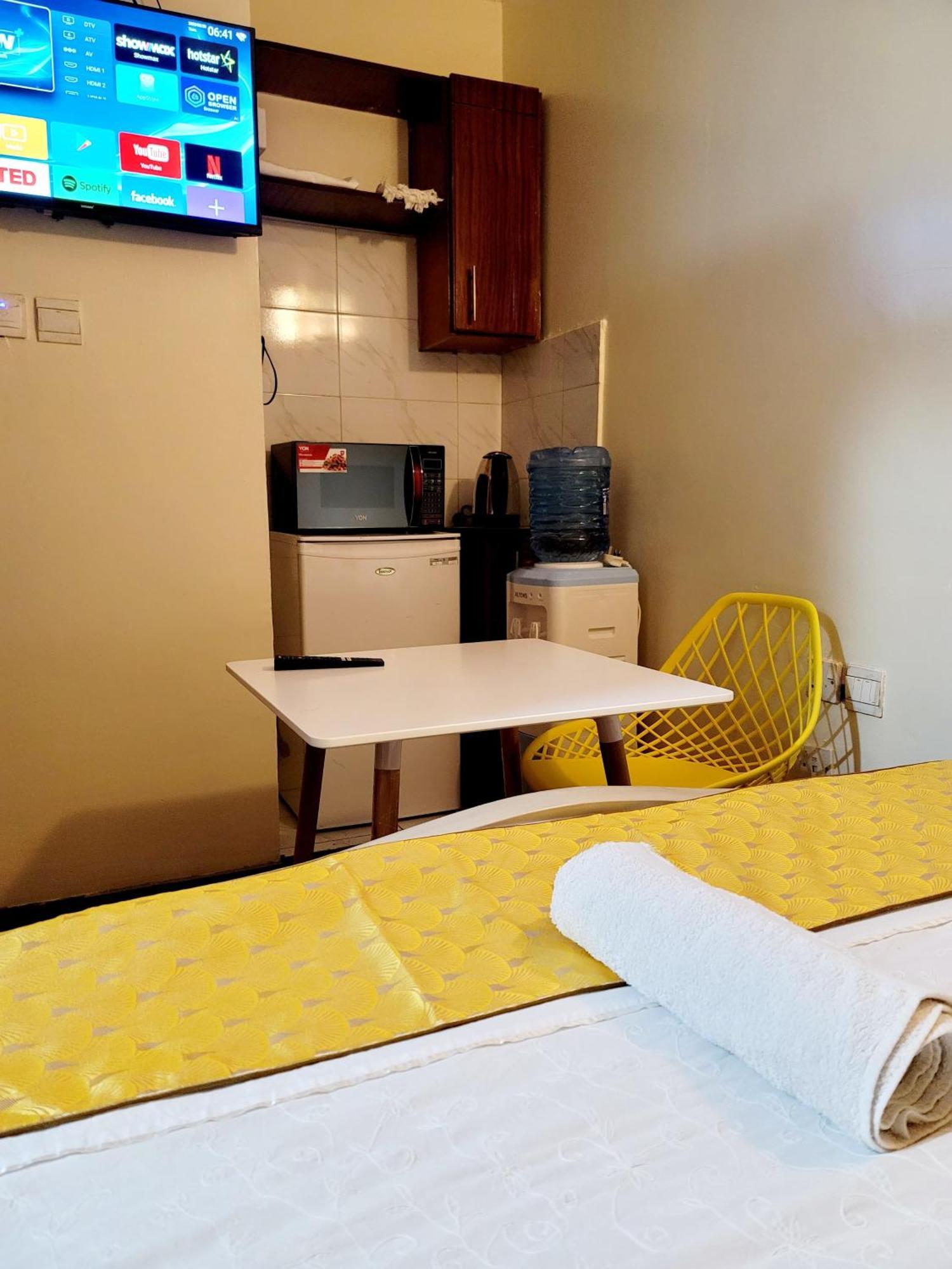 Sunrise Blue Moon B&B Nairobi Zewnętrze zdjęcie